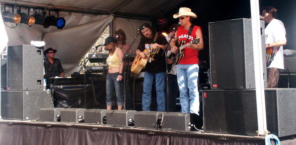 
The APRA Stage showcased a wide selection of artists,
bands and musical styles. 

The sound reinforcement system comprised a 
CLA 1000 + CLA LF2000 stack per side.
Stage Monitors are SFM09 ultra-compact wedges.
